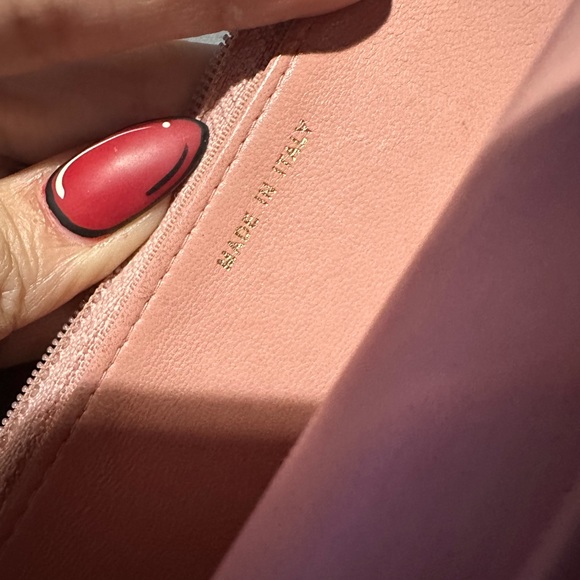 Chanel WOC - Picture 9 of 13